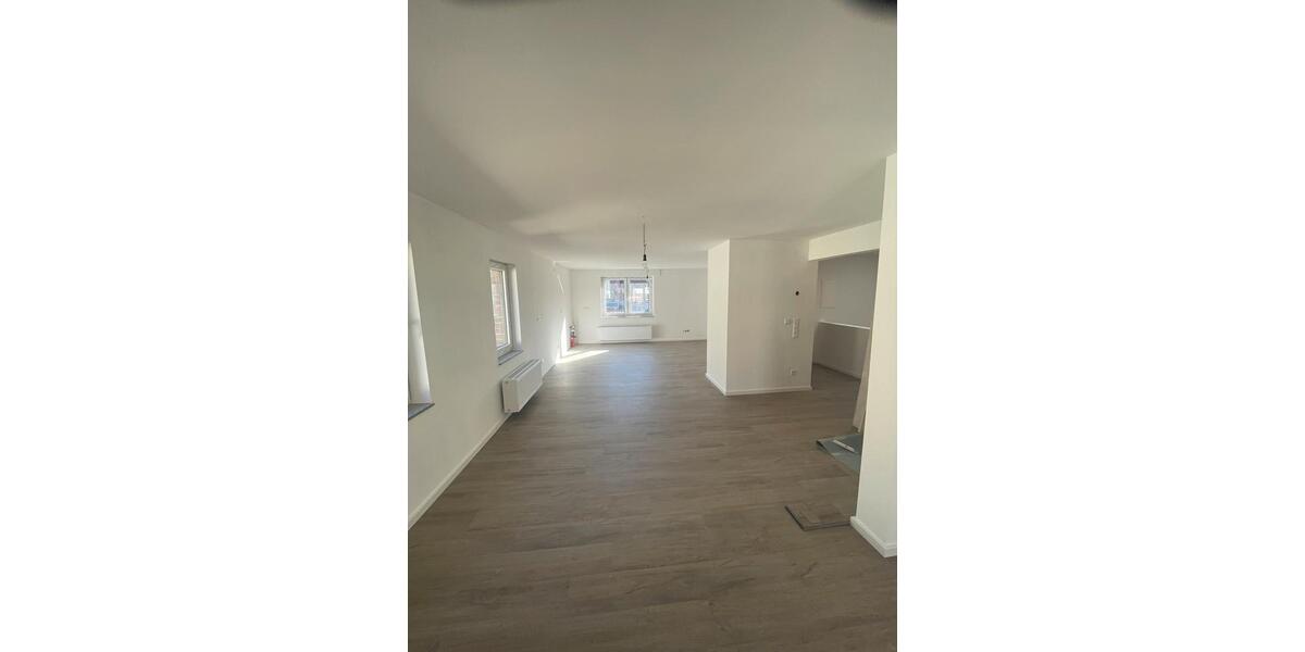 Etagenwohnung Grefrath - 3 Zimmer, 80 m&sup2;, 900&euro; | Angebot:26578547