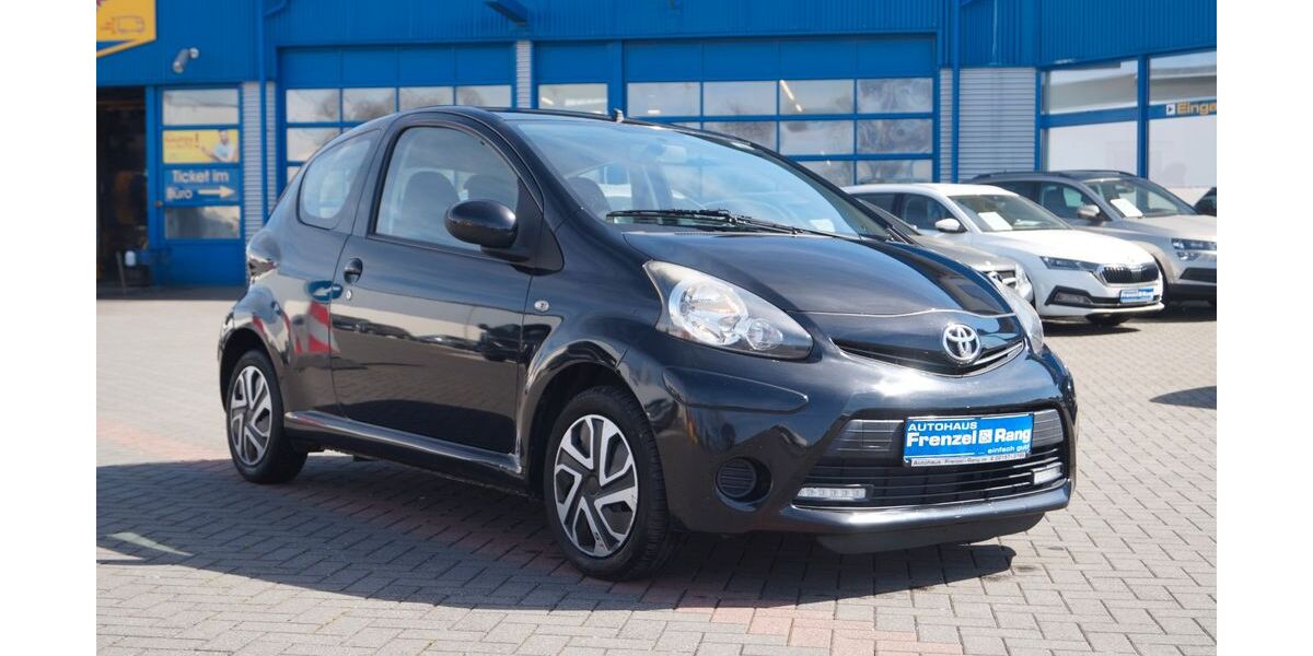 Toyota Aygo (X) 89.400 km 6.490 &euro; Nettetal 41334