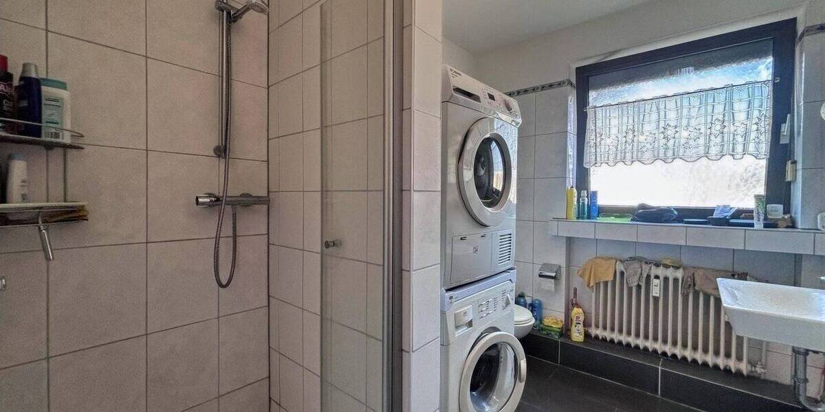 Etagenwohnung Mönchengladbach Stadtmitte - 2 Zimmer, 69 m&sup2;, 130.000&euro; | Angebot:26569334
