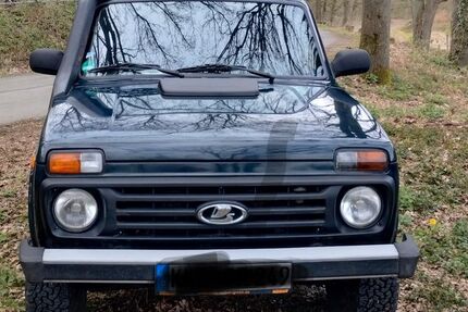 Lada Niva 44.000 km 12.400 &euro; Kamp-Lintfort 47475