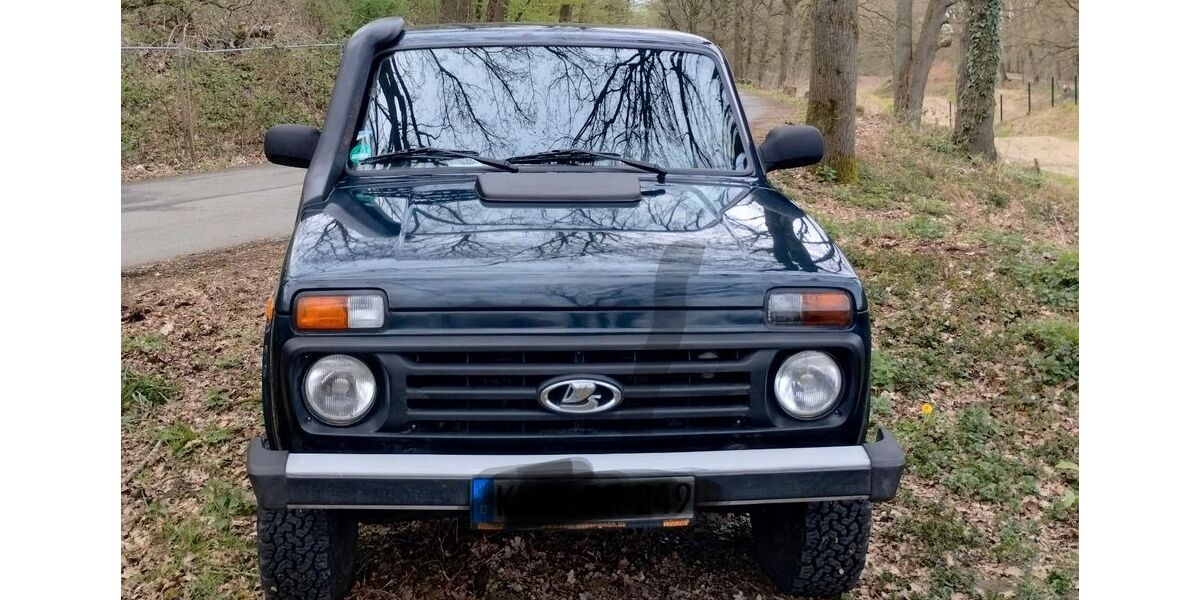Lada Niva 44.000 km 12.400 &euro; Kamp-Lintfort 47475