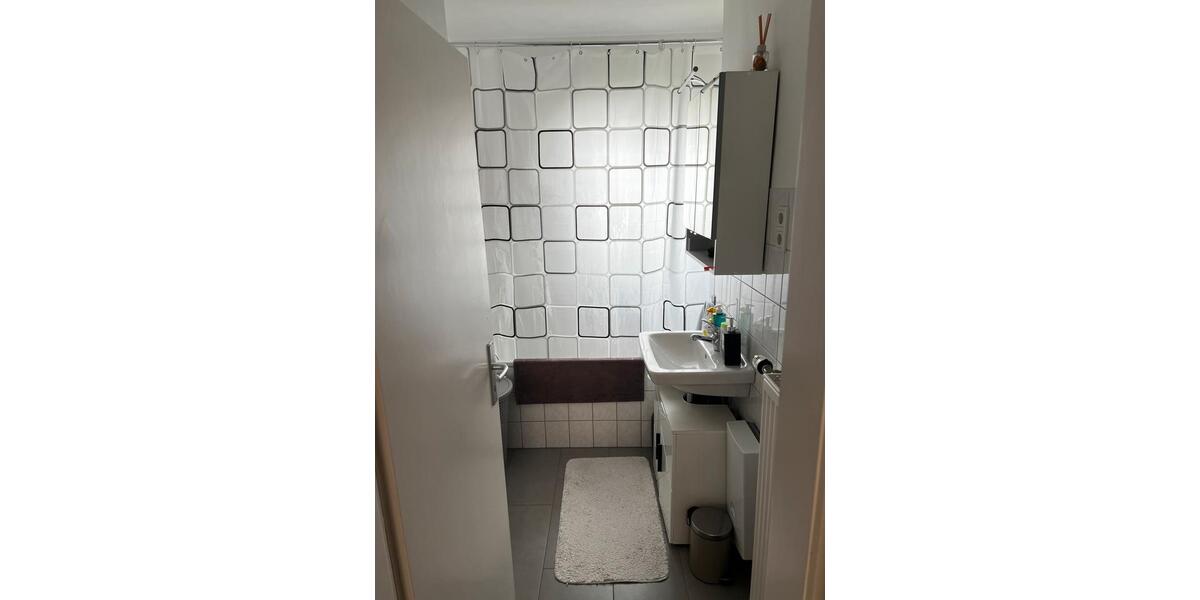 Etagenwohnung Krefeld Gartenstadt - 3 Zimmer, 72 m&sup2;, 1.000&euro; | Angebot:25822521