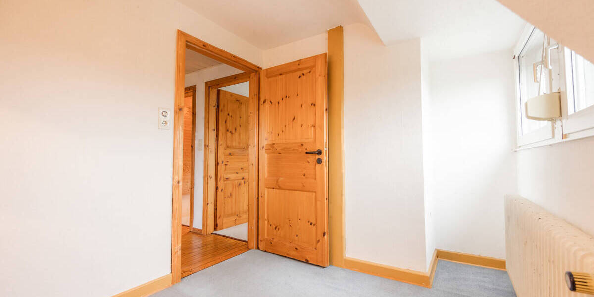 Einfamilienhaus Krefeld / Fischeln Fischeln - 7 Zimmer, 190 m&sup2;, 650.000&euro; | Angebot:25738813