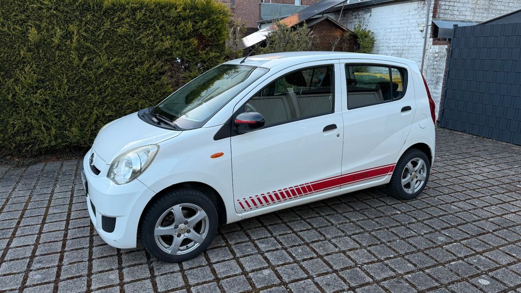 Daihatsu Cuore 122.000 km 2.100 &euro; Tönisvorst 47918