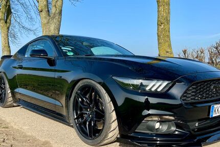 Ford Mustang 84.000 km 29.500 &euro; Nettetal 41334