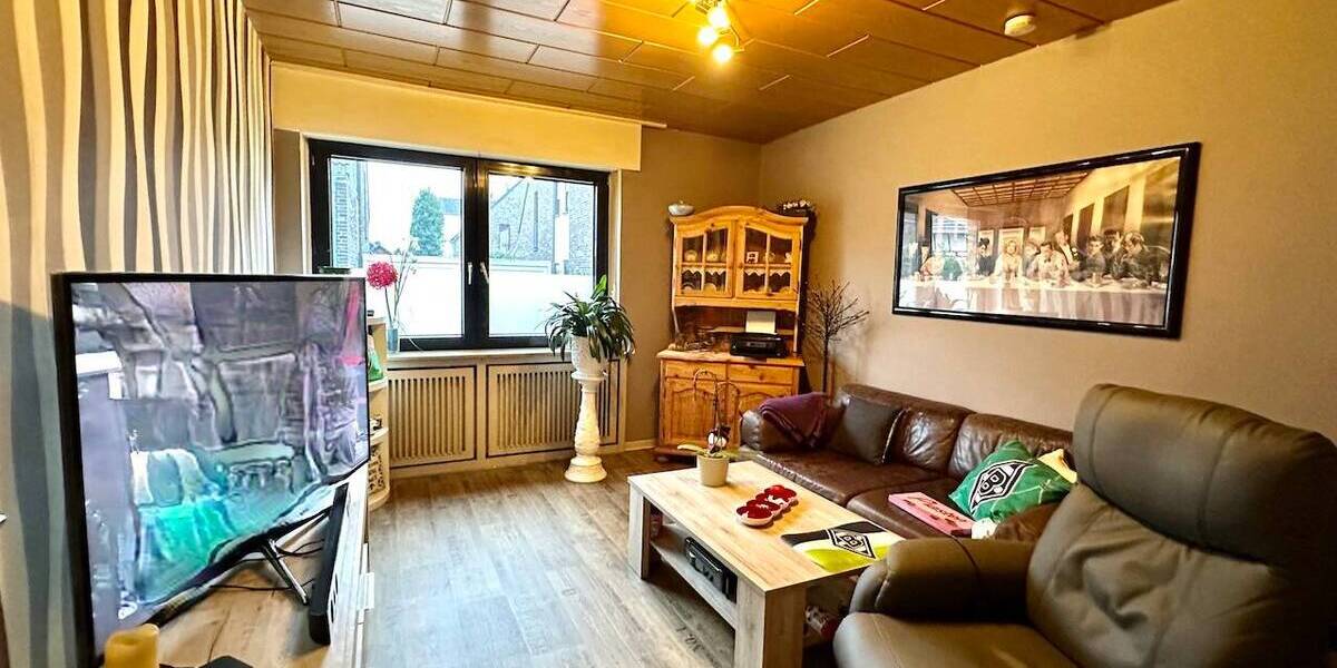 Mehrfamilienhaus, Wohnhaus Neuss Rosellen - 7 Zimmer, 155 m&sup2;, 495.000&euro; | Angebot:26657255