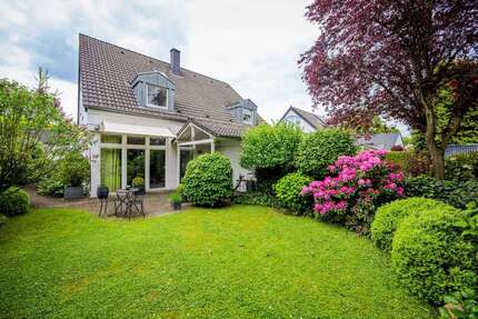 Haus Neuss Furth-Mitte - 5 Zimmer, 127 m&sup2;, 699.000&euro; | Angebot:26762345