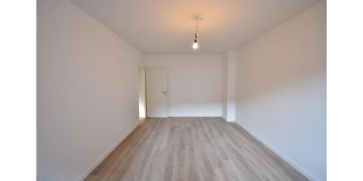 Dachgeschoßwohnung Düsseldorf - 2 Zimmer, 59 m&sup2;, 1.045&euro; | Angebot:22051325