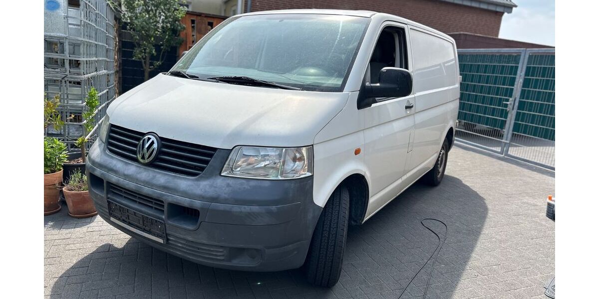 VW T5 Transporter 302.900 km 3.900 &euro; Kaarst 41564