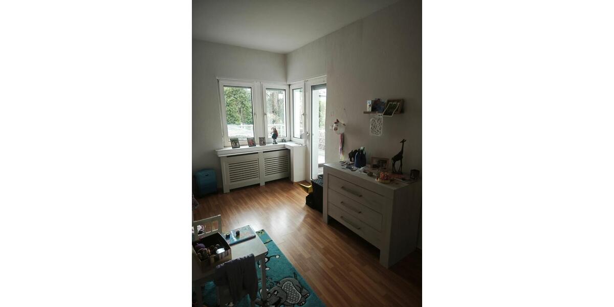 Etagenwohnung Mönchengladbach - 3 Zimmer, 110 m&sup2;, 1.100&euro; | Angebot:26019133