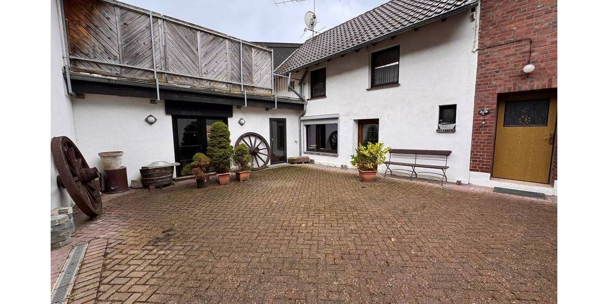 Mehrfamilienhaus, Wohnhaus Erkelenz - 8 Zimmer, 199 m&sup2;, 328.000&euro; | Angebot:25695072