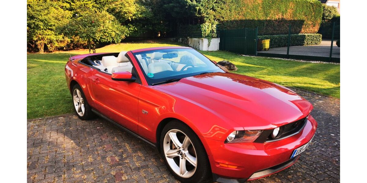 Ford Mustang 87.800 km 22.900 &euro; Nettetal 41334