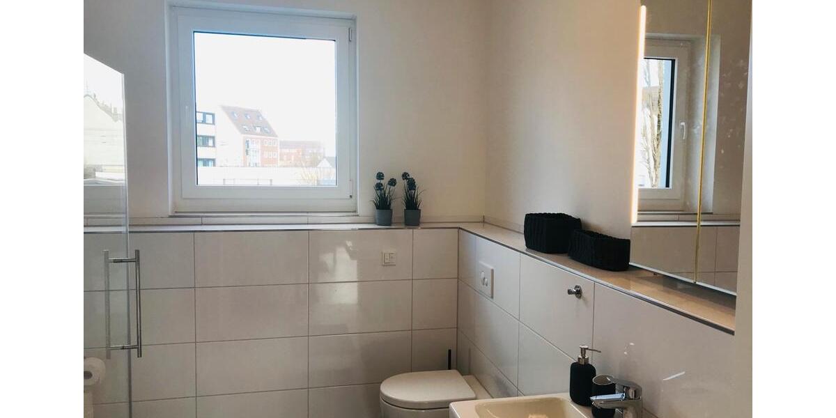 Etagenwohnung Düsseldorf Stadtbezirk 3 - 2 Zimmer, 68 m&sup2;, 1.500&euro; | Angebot:26031744