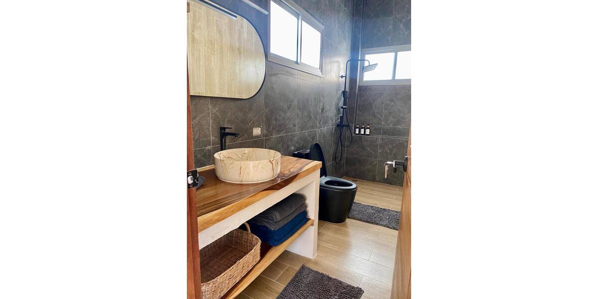 Bungalow Düsseldorf Stadtmitte - 4 Zimmer, 112 m&sup2;, 1.180&euro; | Angebot:26539492