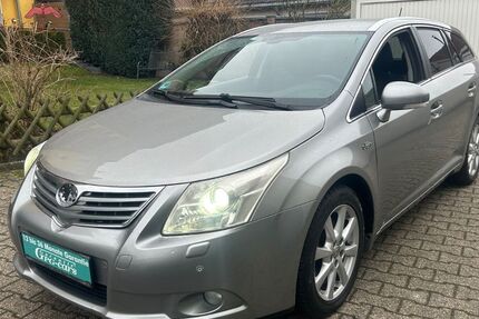 Toyota Avensis 215.000 km 6.250 &euro; Düsseldorf 40589