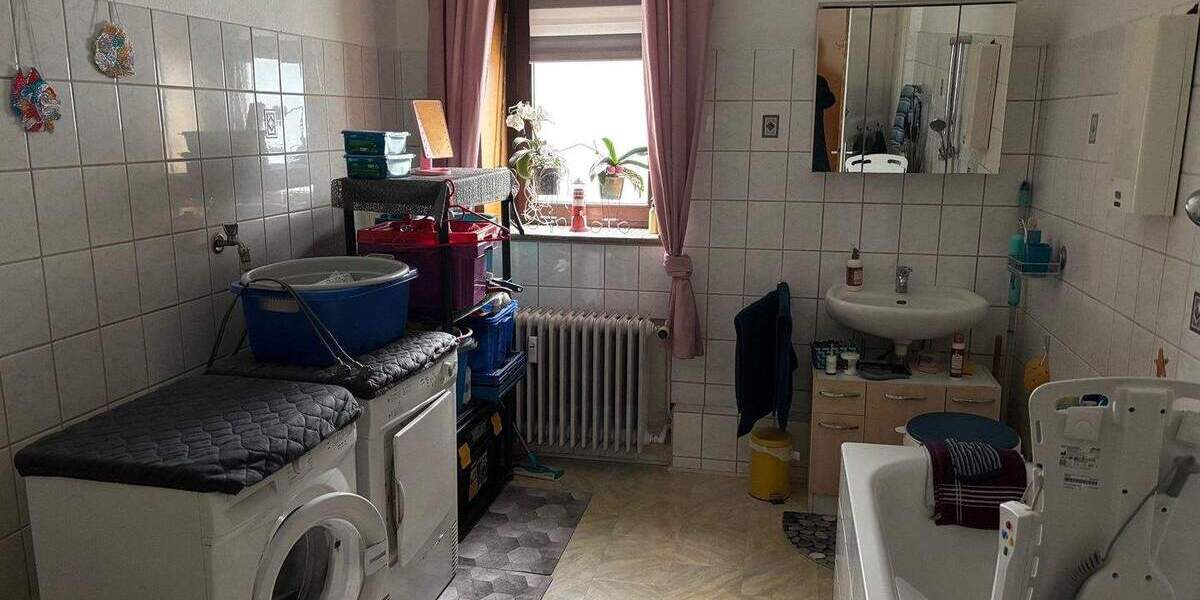 Mehrfamilienhaus, Wohnhaus Krefeld Uerdingen - 1 Zimmer, 280 m&sup2;, 349.000&euro; | Angebot:25693385