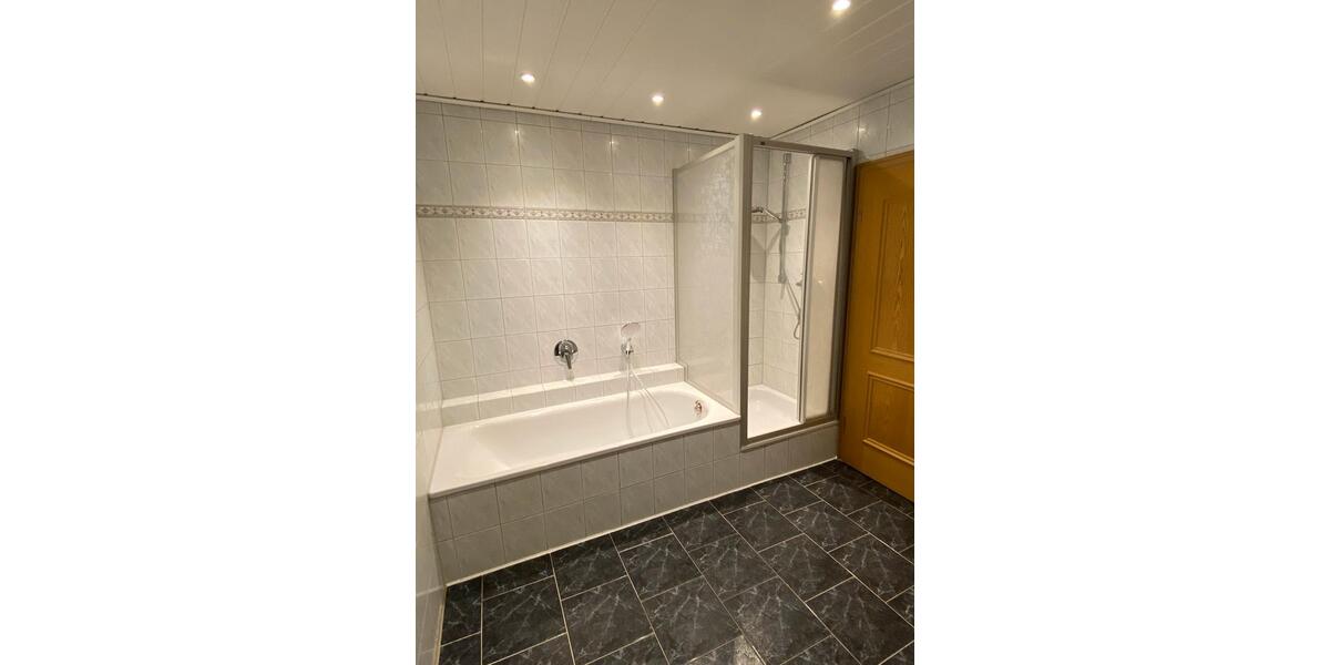 Erdgeschoßwohnung Straelen - 3 Zimmer, 125 m&sup2;, 1.000&euro; | Angebot:26604532