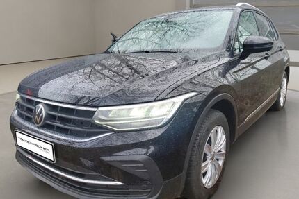 VW Tiguan 72.923 km 26.340 &euro; Krefeld 47805