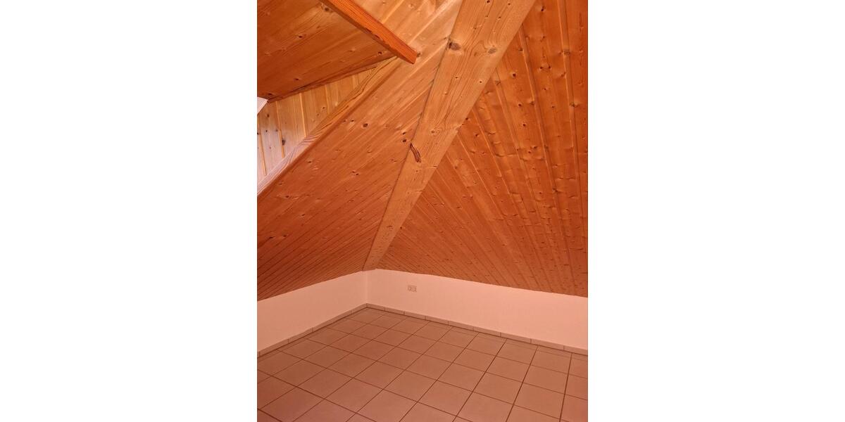 Dachgeschoßwohnung Mönchengladbach West - 2 Zimmer, 58 m&sup2;, 582&euro; | Angebot:25907531