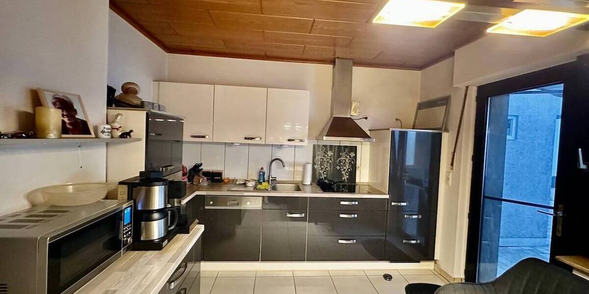 Mehrfamilienhaus, Wohnhaus Neuss Rosellen - 7 Zimmer, 155 m&sup2;, 495.000&euro; | Angebot:26657255