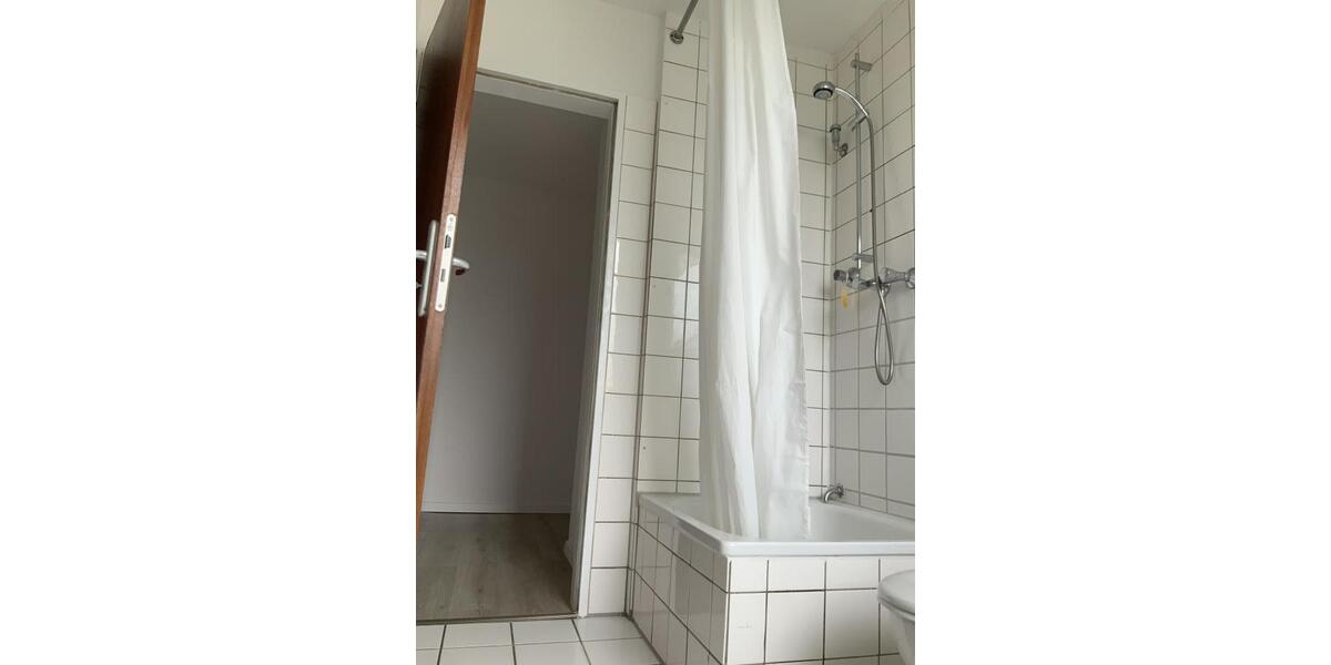 Etagenwohnung Düsseldorf Stadtbezirk 3 - 3 Zimmer, 71 m&sup2;, 943&euro; | Angebot:26003526