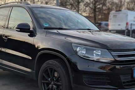 VW Tiguan 98.974 km 8.999 &euro; Düsseldorf 40235