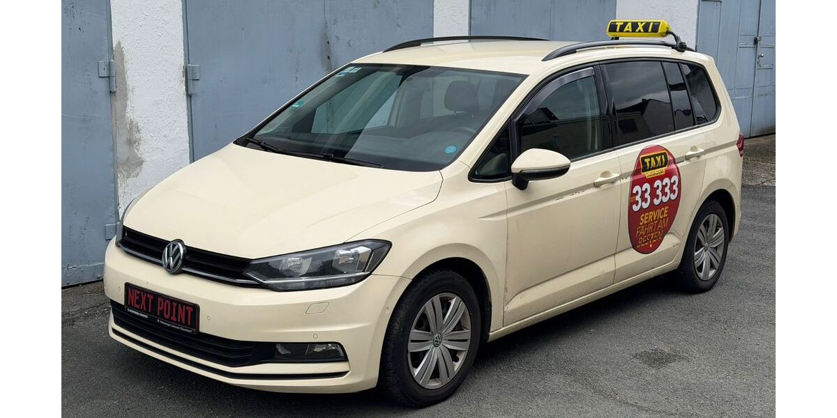 VW Touran 294.500 km 5.900 &euro; Düsseldorf 40468