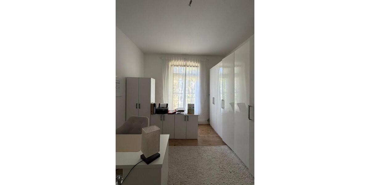 Einfamilienhaus Mönchengladbach West - 5 Zimmer, 150 m&sup2;, 1.700&euro; | Angebot:26489522