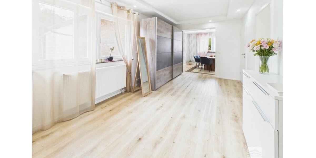 Etagenwohnung Heinsberg - 3 Zimmer, 135 m&sup2;, 1.100&euro; | Angebot:25948936