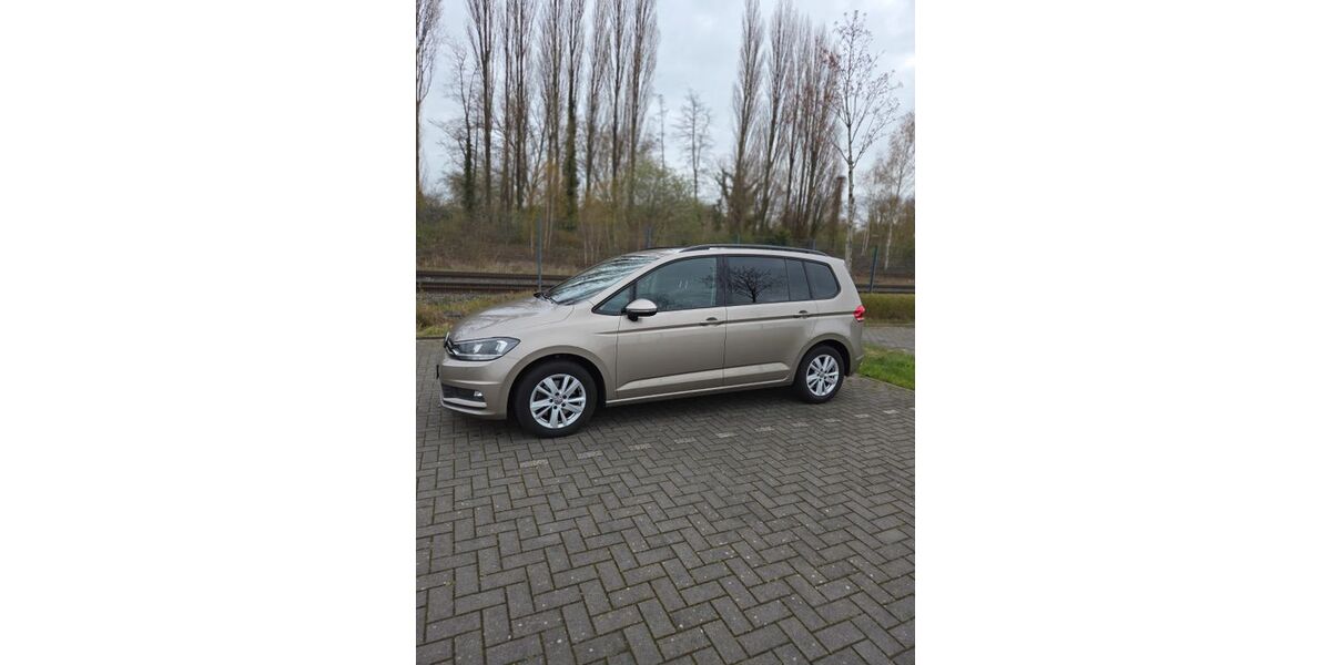 VW Touran 161.600 km 17.600 &euro; Geldern 47608