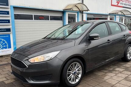 Ford Focus 136.000 km 6.950 &euro; Grevenbroich 41515