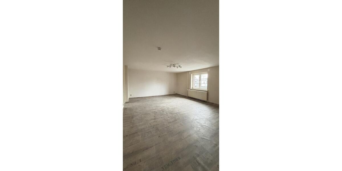 Etagenwohnung Neukirchen-Vluyn Vluyn - 2.5 Zimmer, 79 m&sup2;, 340&euro; | Angebot:25643799