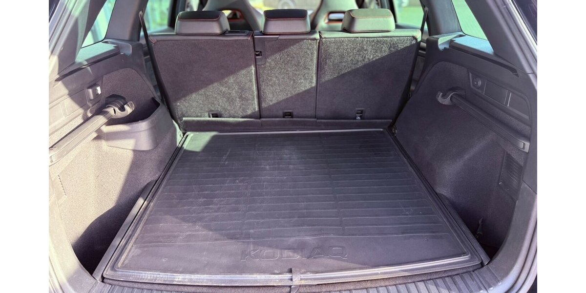 Skoda Kodiaq RS 4x4 / Pano / Alcantara / Kamera 99.900 km 32.990 &euro; Mönchengladbach 41066