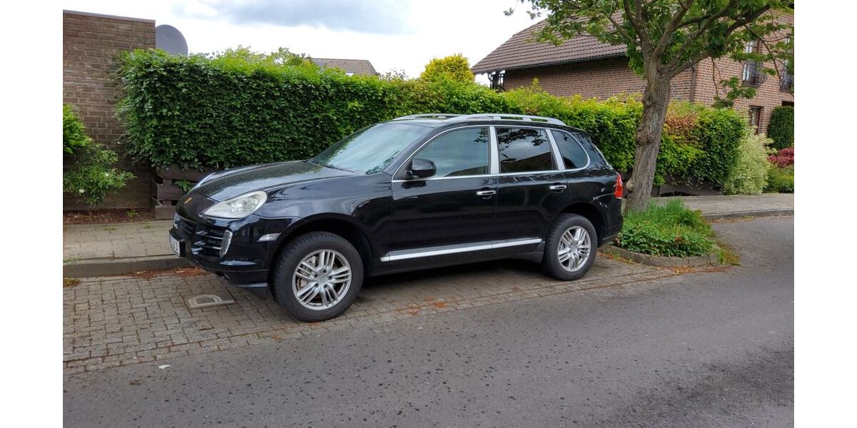 Porsche Cayenne 217.000 km 15.900 &euro; Wegberg 41844