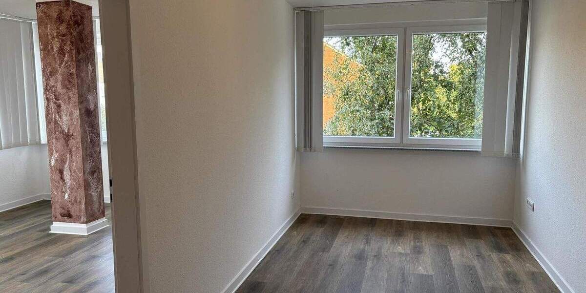 Etagenwohnung Krefeld Inrath/Kliedbruch - 4 Zimmer, 100 m&sup2;, 150.000&euro; | Angebot:25693373