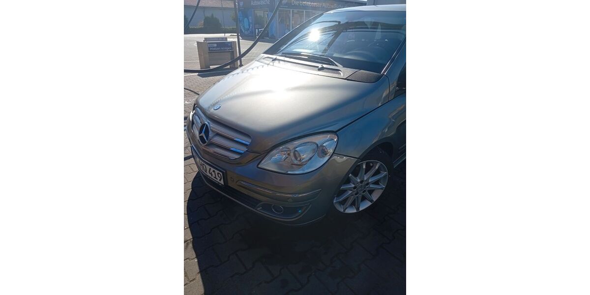 Mercedes-Benz B 200 302.000 km 2.750 &euro; Krefeld 47804