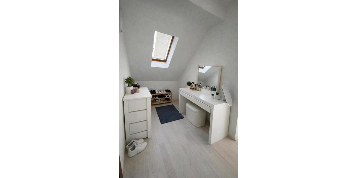 Etagenwohnung Mönchengladbach Süd - 2.5 Zimmer, 78 m&sup2;, 740&euro; | Angebot:26036355