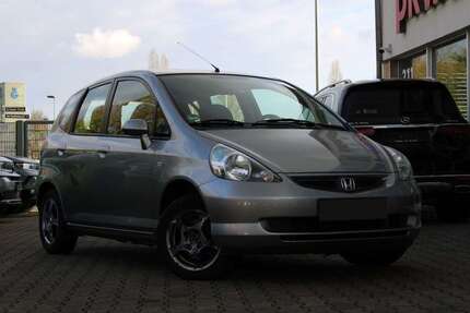 Honda Jazz 149.751 km 2.999 &euro; Düsseldorf 40625