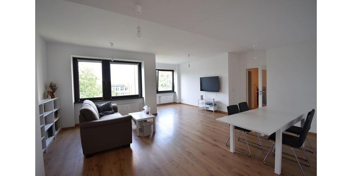 Etagenwohnung Düsseldorf Stadtbezirk 2 - 3 Zimmer, 106 m&sup2;, 1.700&euro; | Angebot:23457325