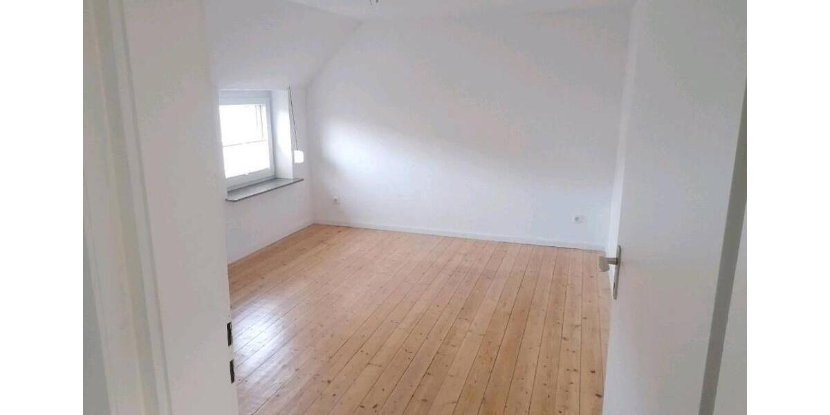 Doppelhaushälfte Mönchengladbach West - 3 Zimmer, 110 m&sup2;, 1.150&euro; | Angebot:26419253