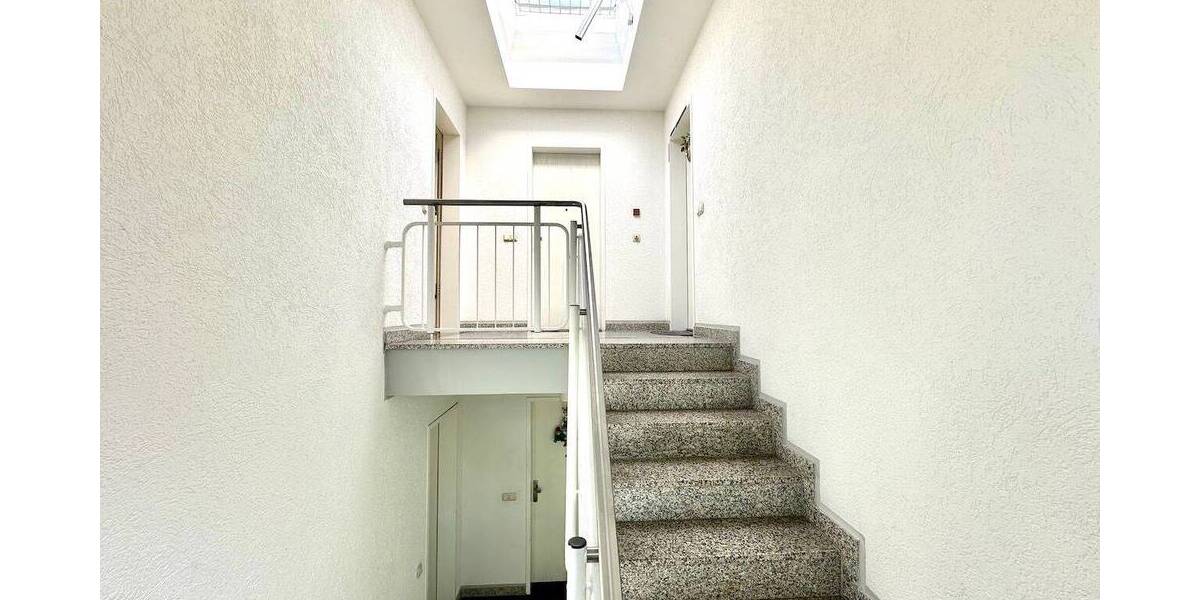 Etagenwohnung Mönchengladbach Eicken - 3 Zimmer, 77 m&sup2;, 920&euro; | Angebot:26804501