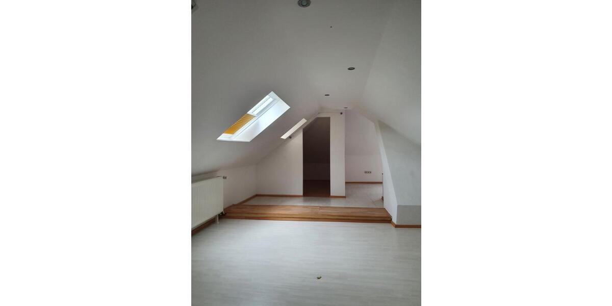 Etagenwohnung Mönchengladbach West - 3 Zimmer, 110 m&sup2;, 990&euro; | Angebot:25838743