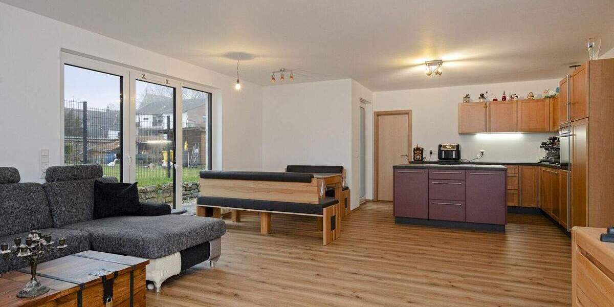 Mehrfamilienhaus, Wohnhaus Erkelenz Holzweiler - 7 Zimmer, 201 m&sup2;, 695.000&euro; | Angebot:25746555