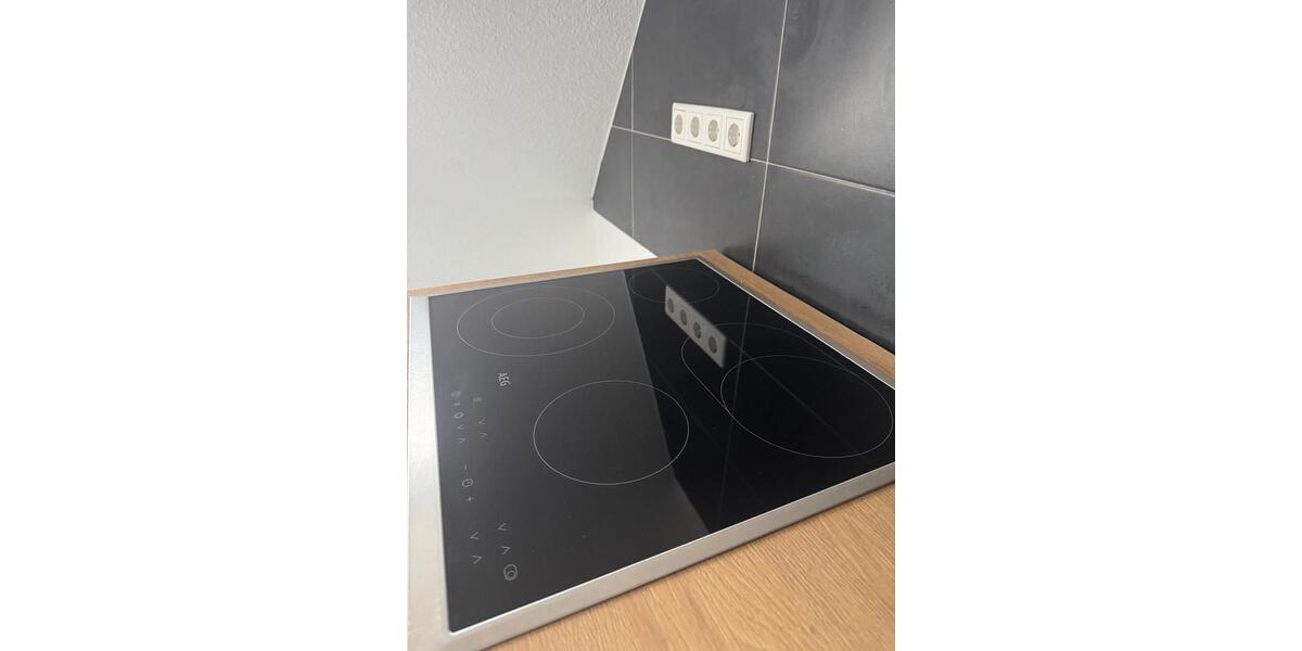 Dachgeschoßwohnung Krefeld Benrad - 2 Zimmer, 60 m&sup2;, 725&euro; | Angebot:26030039