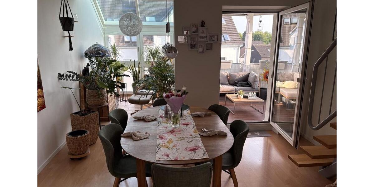 Maisonettenwohnung Mönchengladbach Süd - 5 Zimmer, 121 m&sup2;, 1.200&euro; | Angebot:26631262