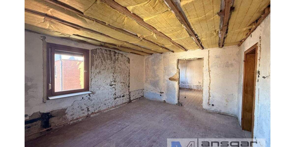 Einfamilienhaus Mönchengladbach / Giesenkirchen Giesenkirchen - 5 Zimmer, 132 m&sup2;, 249.000&euro; | Angebot:25726252