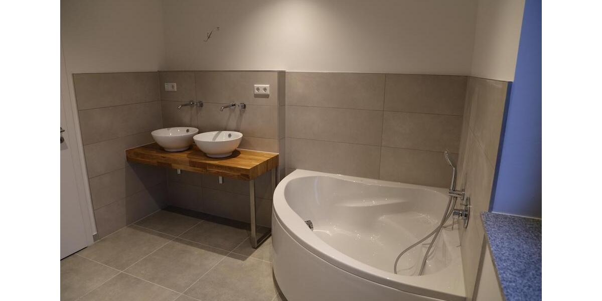 Doppelhaushälfte Meerbusch - 5 Zimmer, 205 m&sup2;, 2.800&euro; | Angebot:25905974