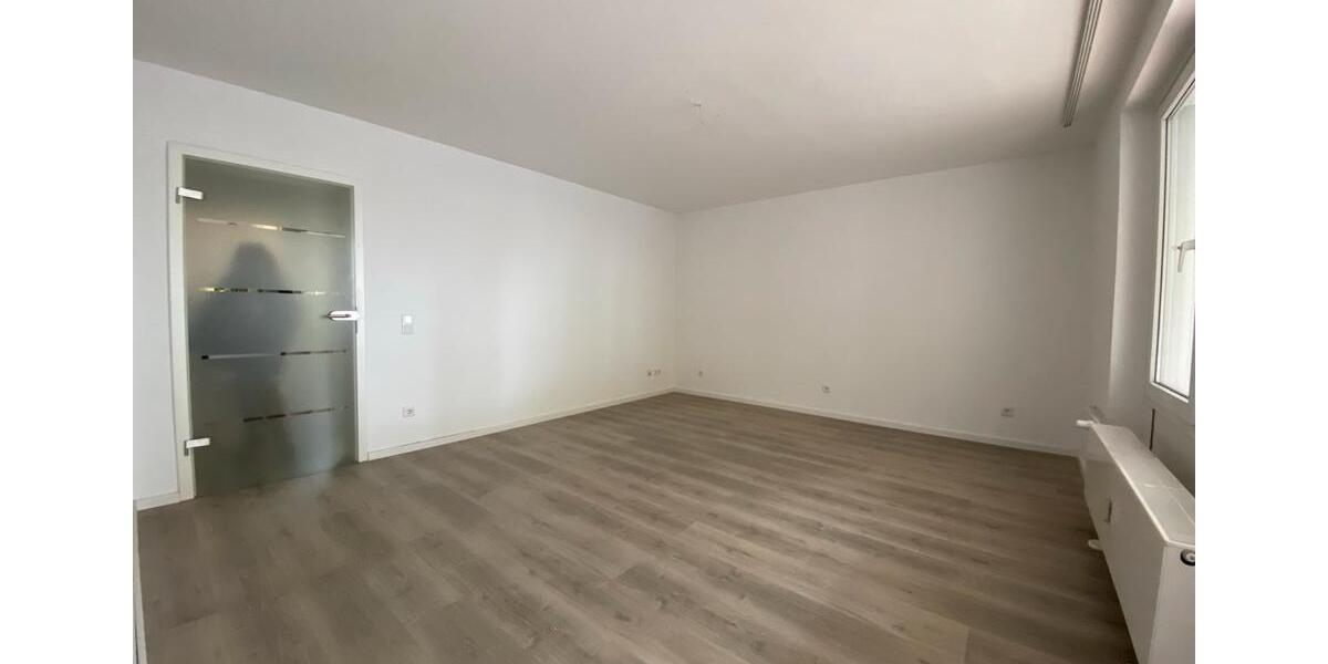 Etagenwohnung Düsseldorf Lörick - 2 Zimmer, 70 m&sup2;, 1.500&euro; | Angebot:26031713