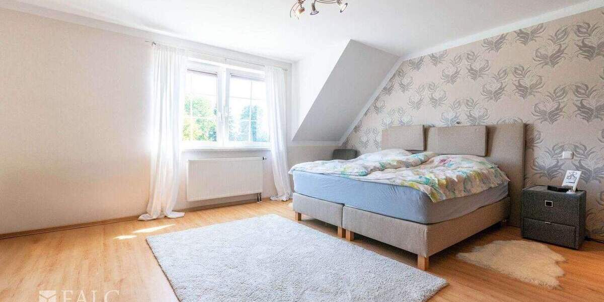 Einfamilienhaus Erkelenz Venrath - 7 Zimmer, 182 m&sup2;, 649.000&euro; | Angebot:25698264