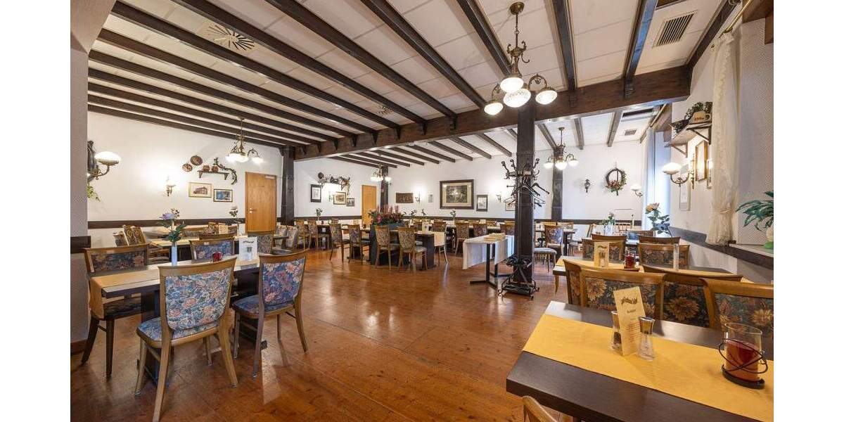 Mehrfamilienhaus, Wohnhaus Moers Kapellen-Mitte - 1 Zimmer, 220 m&sup2;, 599.000&euro; | Angebot:25692292